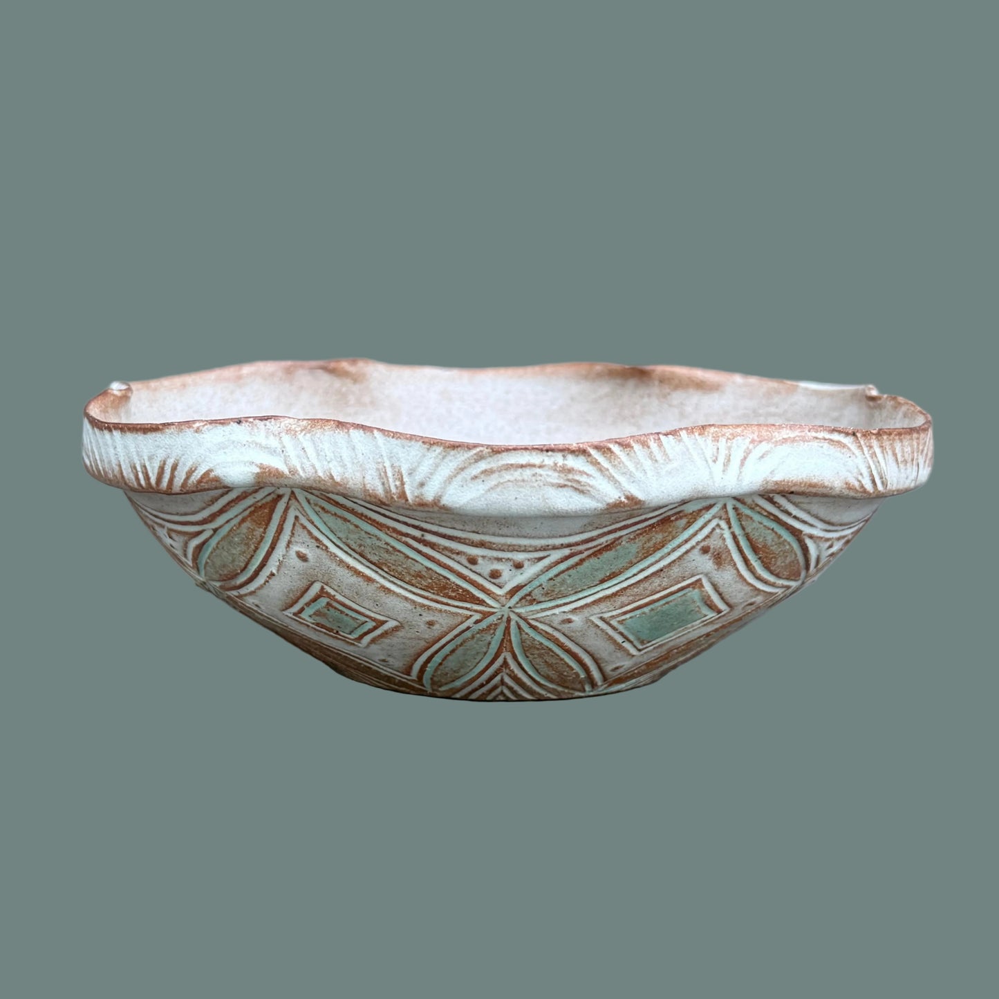 Small Wavy Rim Bowl