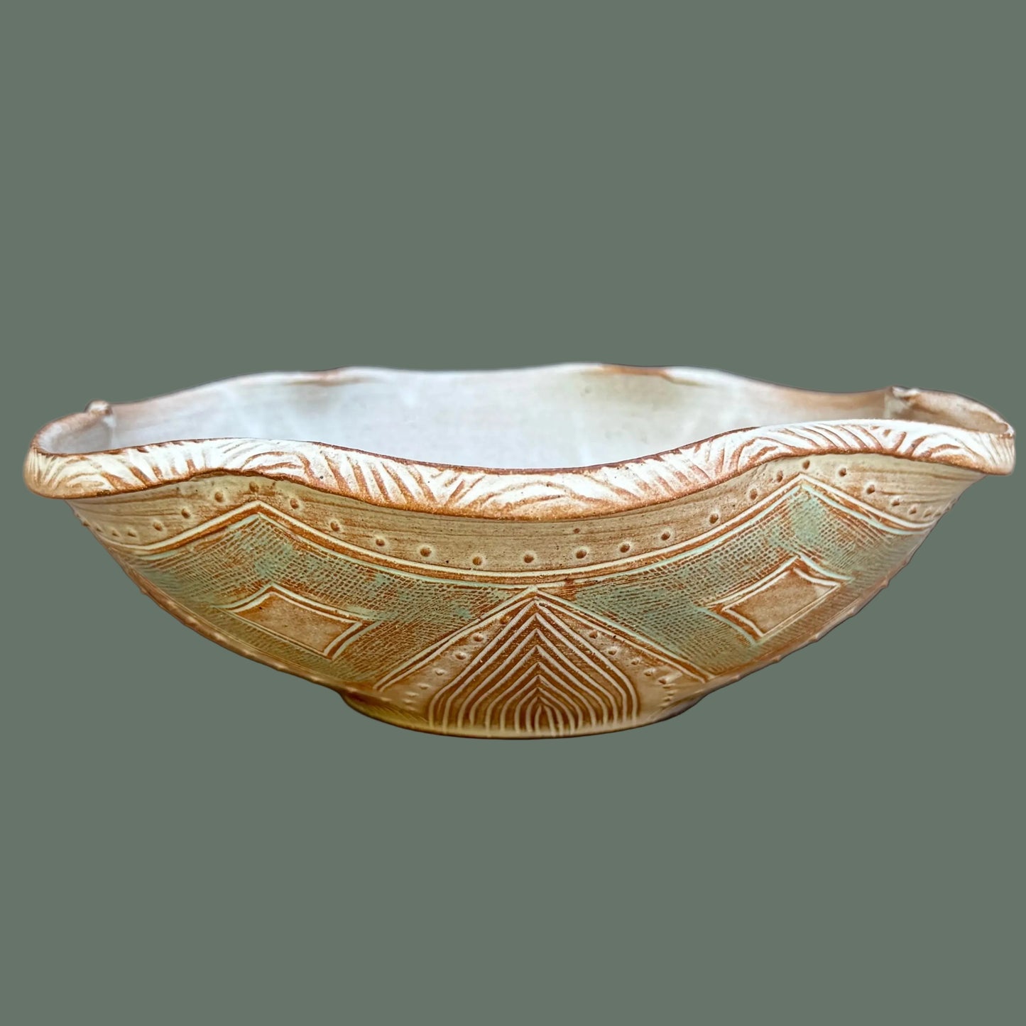 Medium Wavy Rim Bowl