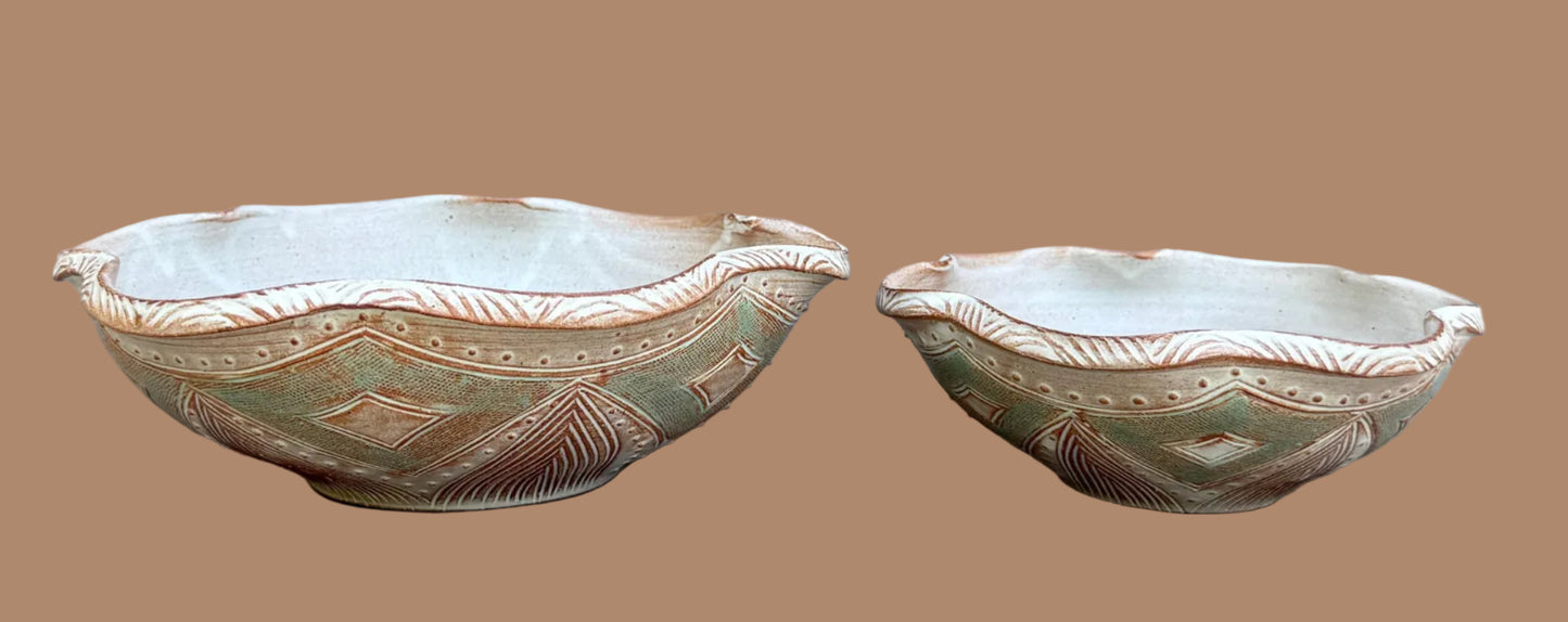 Medium Wavy Rim Bowl