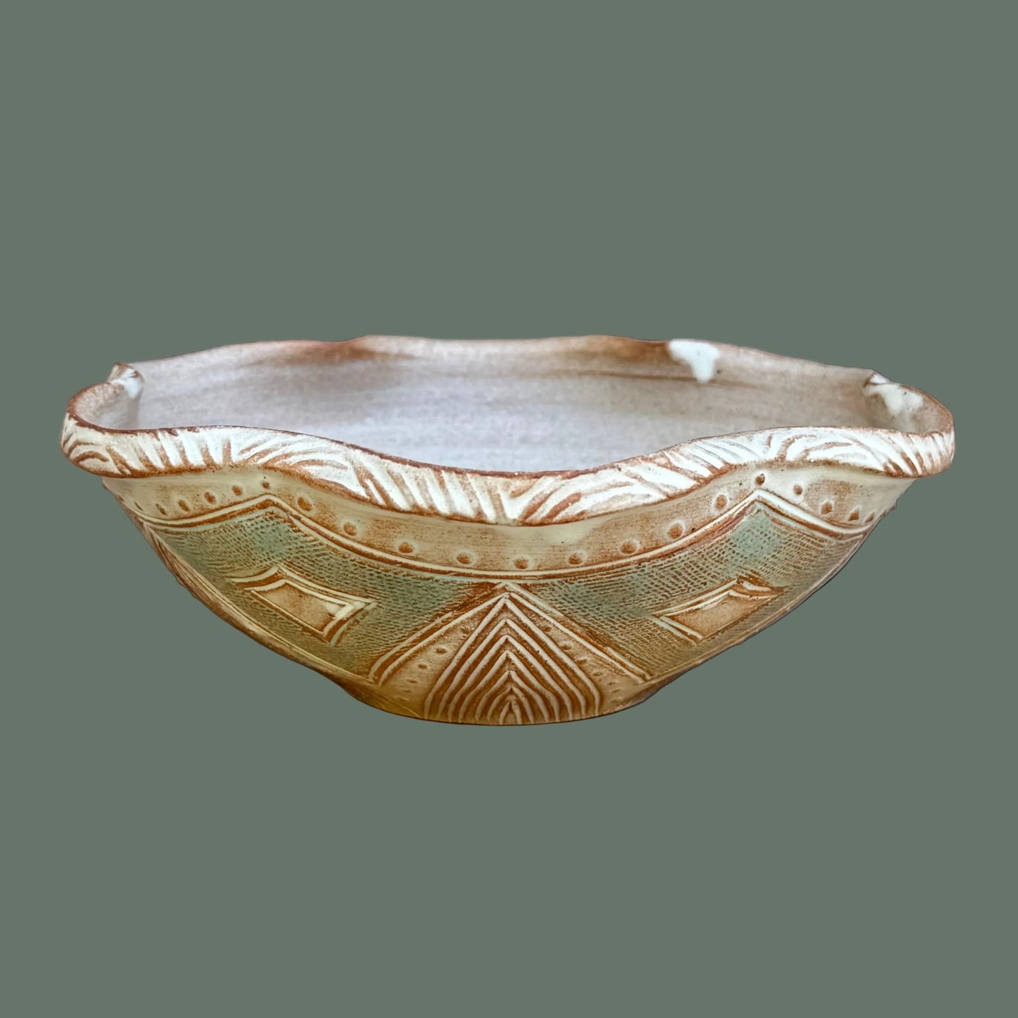 Small Wavy Rim Bowl
