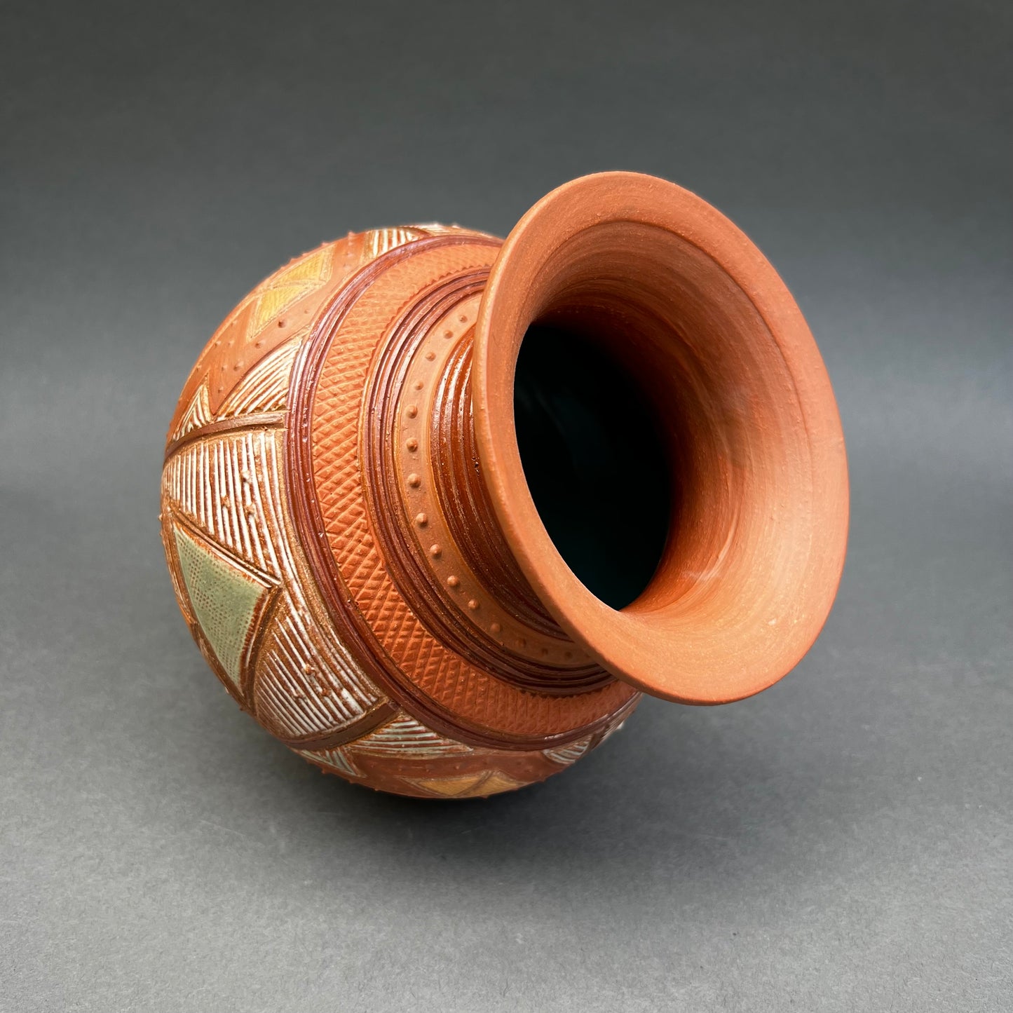 Kwali Earth Tone Vase